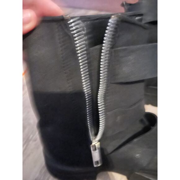 Steve Madden Roland Unisex Black Leather Biker Boots Size 7 Zip Closure Grunge - Picture 7 of 9